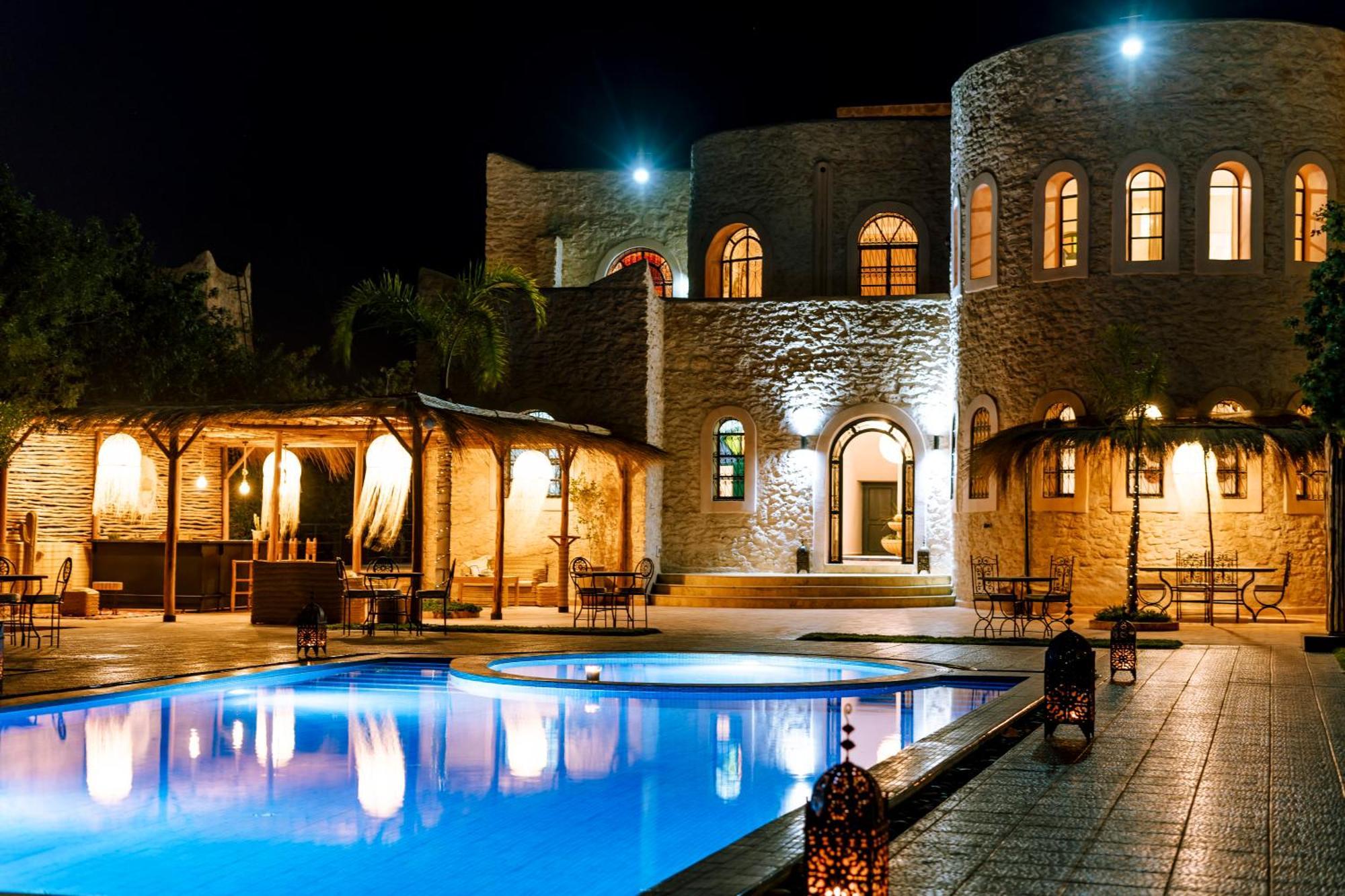 Riad Yanitri Piscine Chauffee As-Sawíra Exteriér fotografie