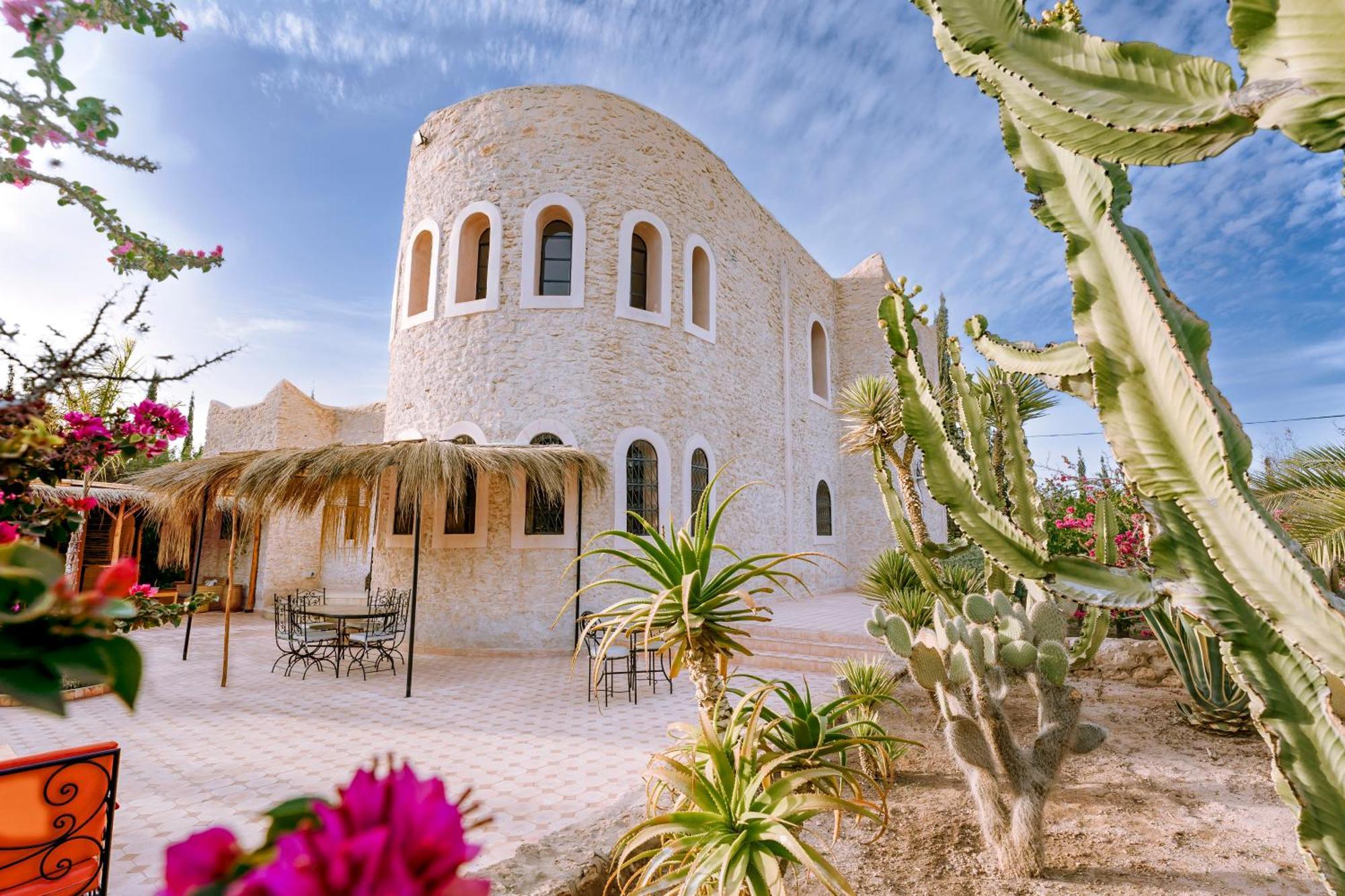 Riad Yanitri Piscine Chauffee As-Sawíra Exteriér fotografie
