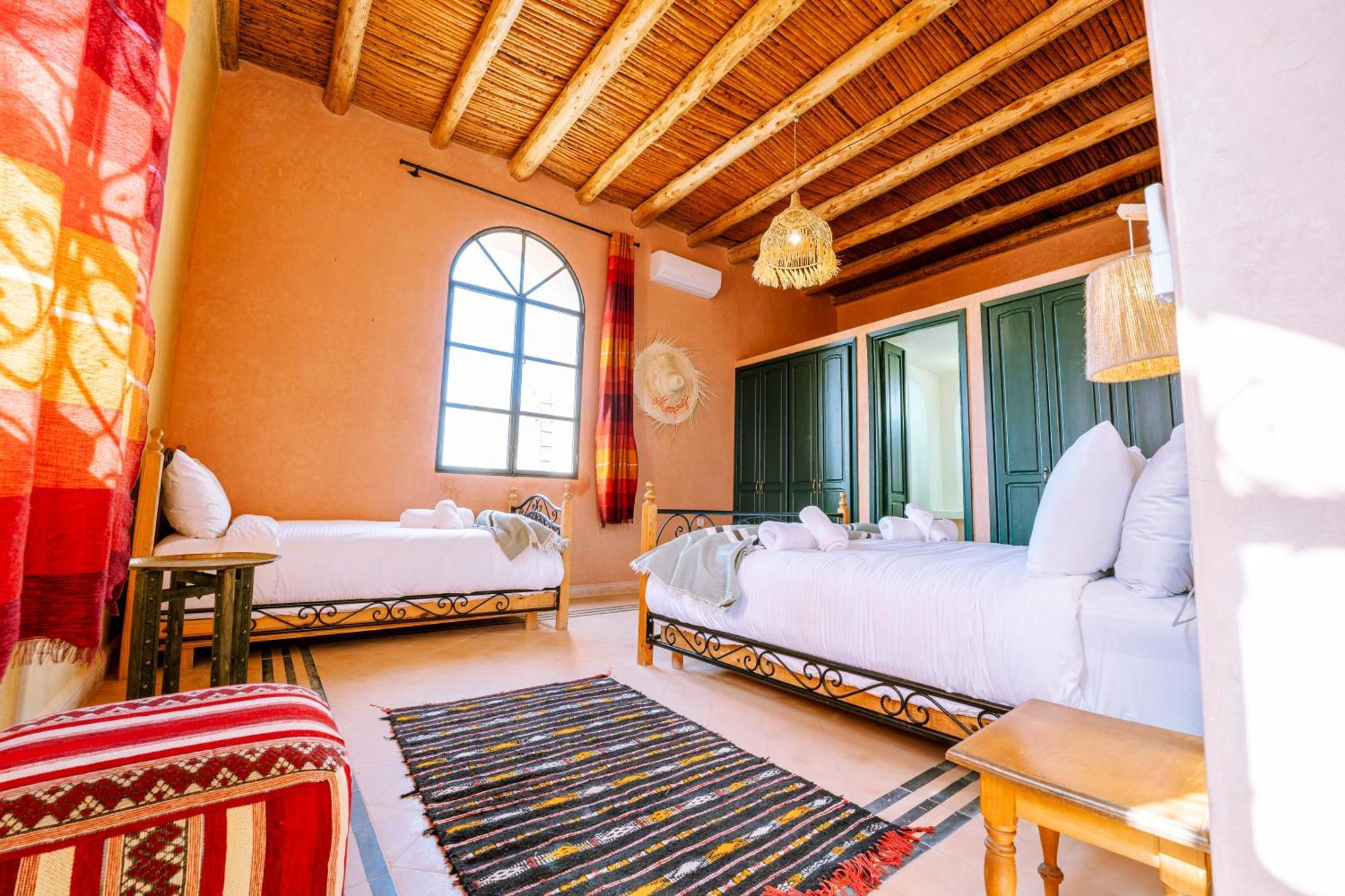 Riad Yanitri Piscine Chauffee As-Sawíra Exteriér fotografie